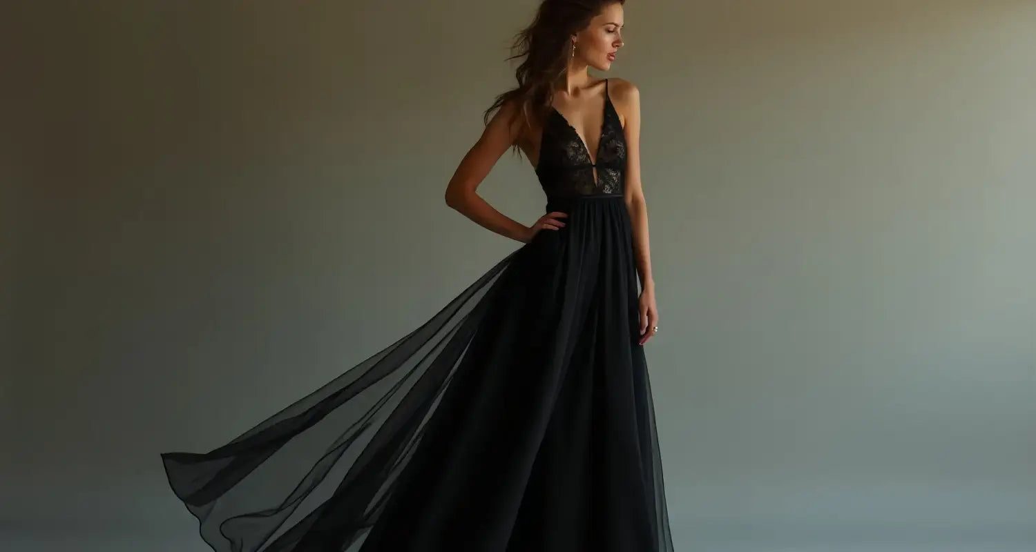 robe noire en dentelle manche longue